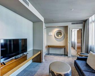 Distinction Dunedin Hotel - Dunedin - Living room