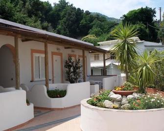 Terme Fiola - Casamicciola Terme - Building