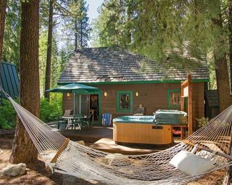 Walk To Lake Tahoe And Private Beach/Pier, Remodeled Kitchen! - Homewood - Patio
