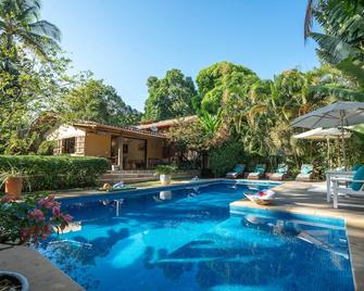 Pousada Jardim das Margaridas - Trancoso - Piscina