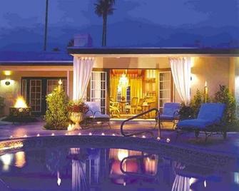 All Worlds Resort - Palm Springs - Piscina