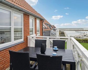 Amazing apartment in Borre with house sea view - Borre - Restaurante
