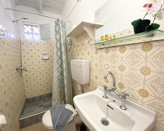 Avra Budget Beach Hotel - Benitses