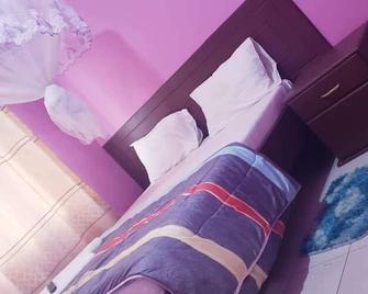 Hotel Delux - Mwanza - Schlafzimmer