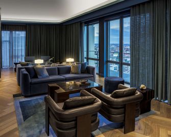 The Morrow Washington DC, Curio by Hilton - Washington, D.C. - Living room