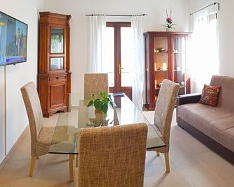 Casa Gina Garden and view by Gardadomusmea - Tremosine - Obývací pokoj