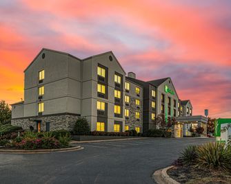 Holiday Inn Spartanburg Northwest - Spartanburg - Building