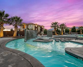 Zion Village Resort 415 | Private Hot Tub, Ping Pong Table, and Community Pool access - Hurricane - Pool