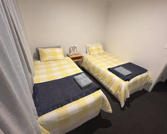 South End Sanctuary, 250m from forest & beach entrance. Pet Friendly! - Levin - Slaapkamer