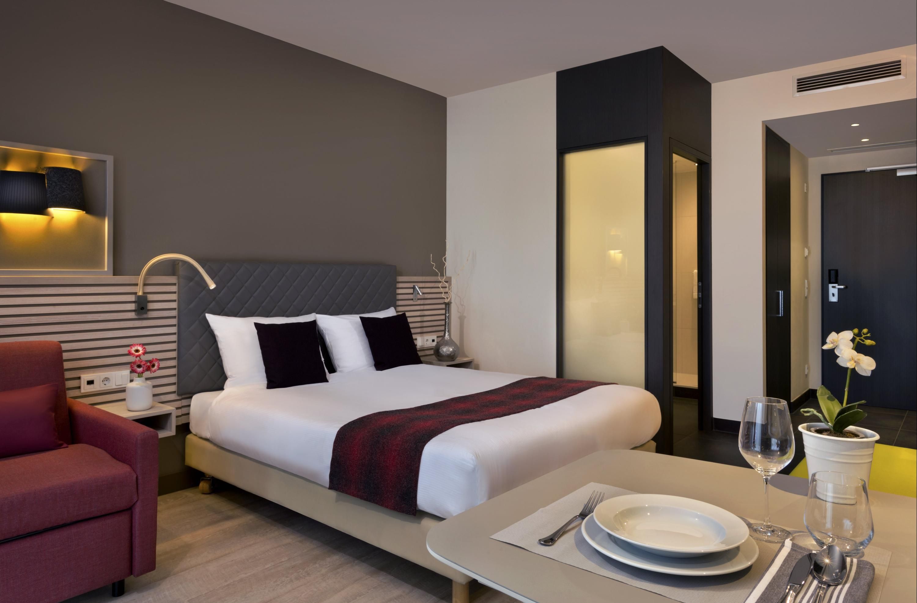 Bedroom view of Citadines Arnulfpark Munich