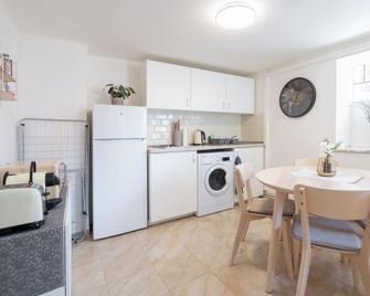 Revliving Apartments Gars Am Kamp - Gars am Kamp - Keuken