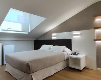 Hotel Las Terrazas - Burgos - Phòng ngủ
