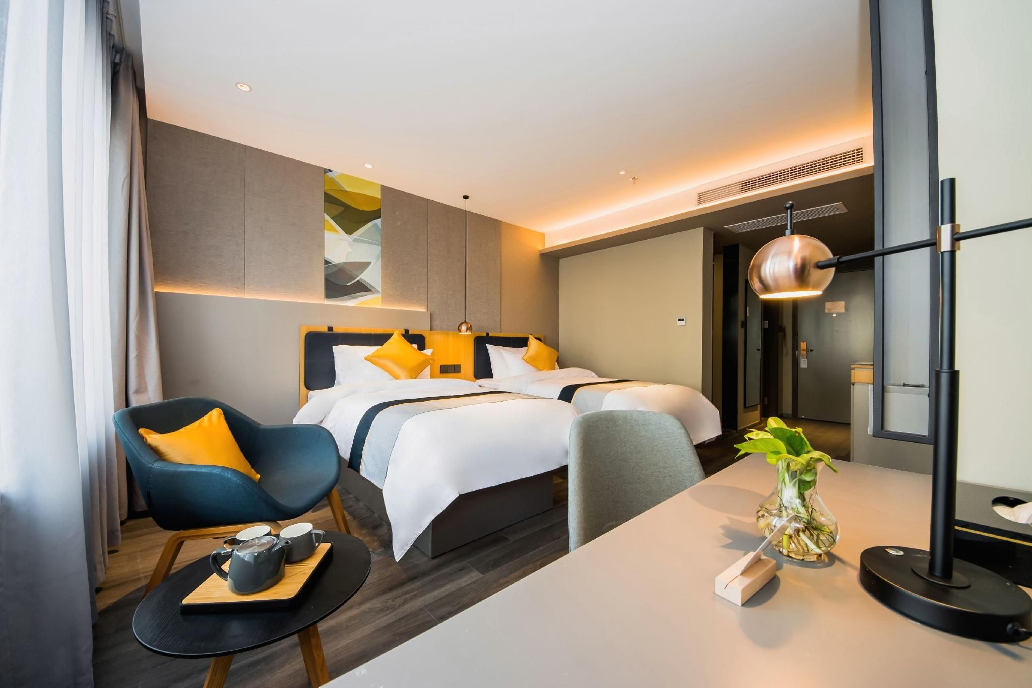 Home Inn Style Shanghai Lujiazui Software Park Lancun Road Metro Station - شنغهاي - غرفة نوم