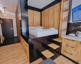 Teo's Deluxe Studios - Vlorë - Bedroom