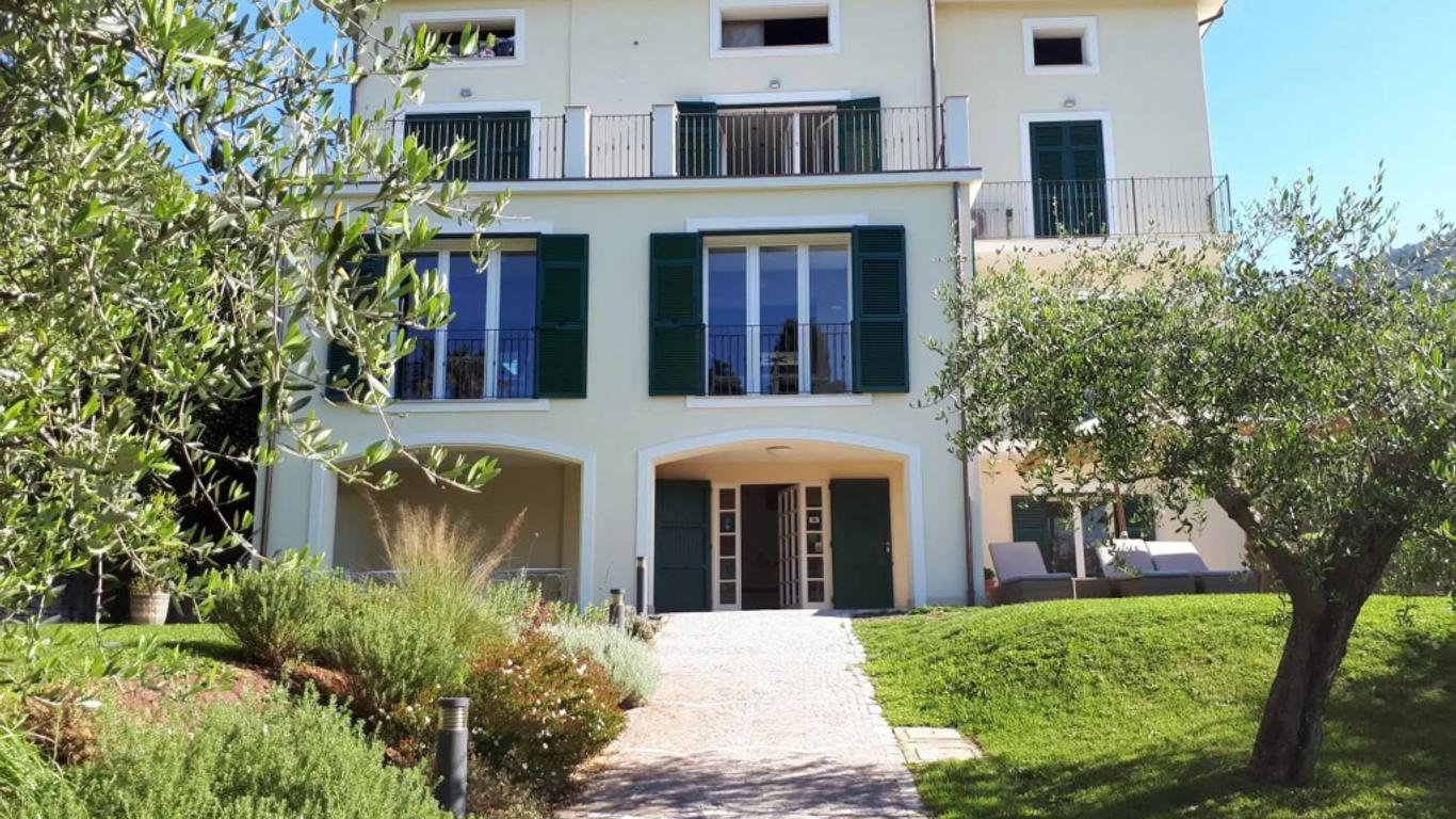 Albergo Blueline