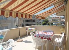 Terrace on the sea with breathtaking views 20 meters from the sea and pine forest - Pineto - Balkon