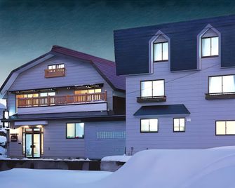 Wafu Pension Miyazawa - Nozawa Onsen - Byggnad