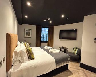 Crescent Place by Mansley - Cheltenham - Bedroom