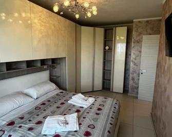 Luana'S Home - Lido di Ostia - Schlafzimmer