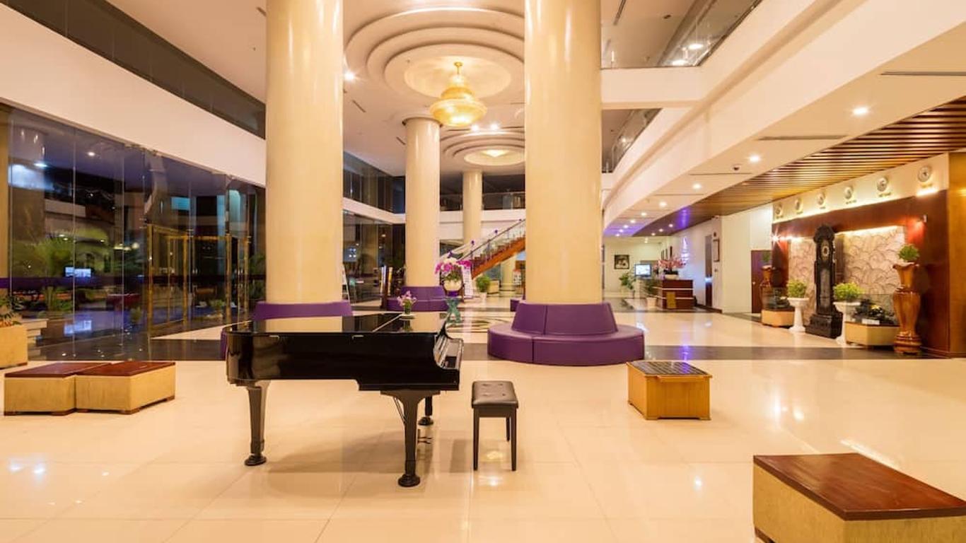 تي تي سي هوتل - فان ثيت