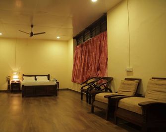 Harris Holiday Inn - Valparai