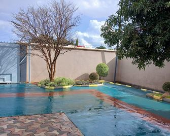 Gosen Hotel Lubumbashi - Lubumbashi - Piscina