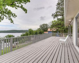 Norfork Lake Views Home With Deck In Hen - Henderson - Balcony