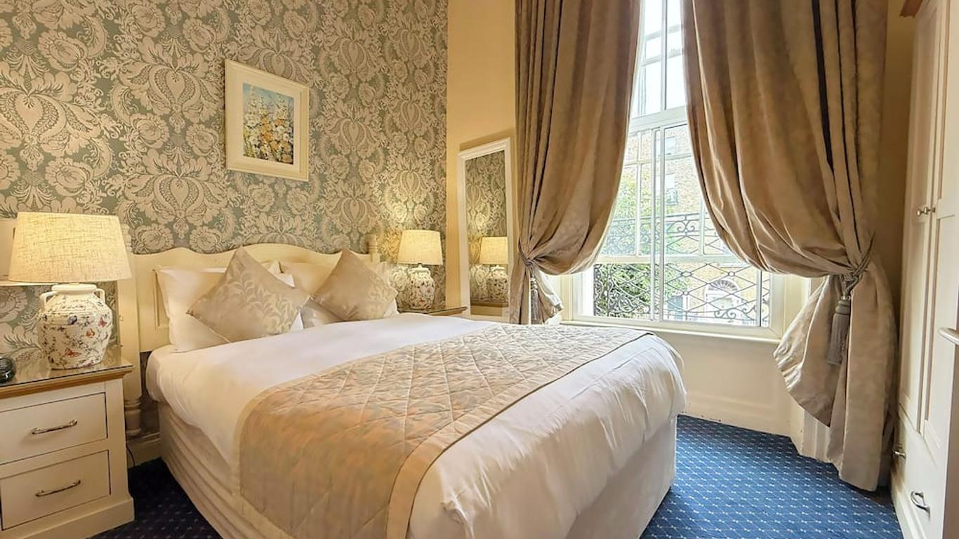 Baggot Court Townhouse