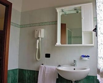 Hotel Ristorante Gallo D'Oro - Vignola - Bagno