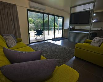 Tyenna River Cottage - Fentonbury - Sala de estar