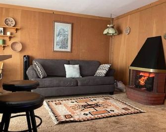 Bear Valley Village Family Ski Condo. Pet Friendly Permit # 2025004 - Bear Valley - Sala de estar