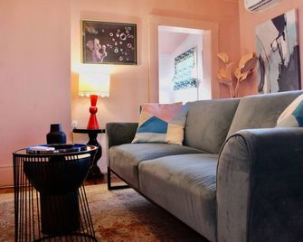 Casa Mina 4 Central Rio Grande Historic District - El Paso - Living room