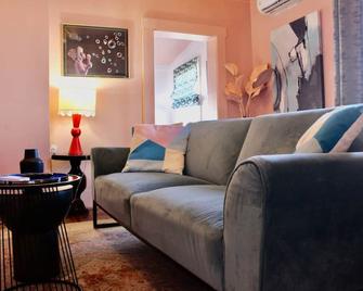 Downtown Casa Mina Cozy Free Parking - El Paso - Living room