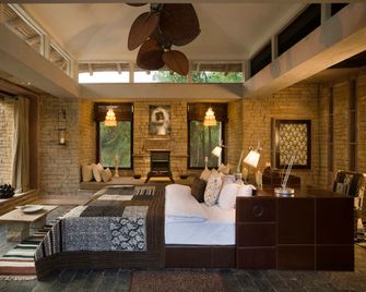 Pashan Garh, A Taj Safari - Panna National Park - Panna - Bedroom