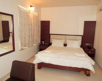 Hotel Darshan - Mahesāna - Bedroom