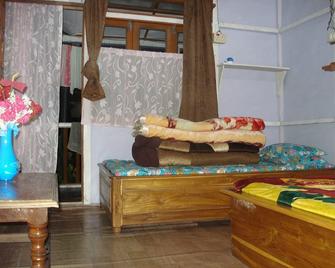 K K Homestay - Kālimpong - Bedroom
