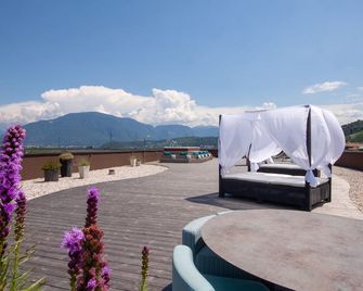 The Lodge- Golf Club Eppan - Eppan an der Weinstrasse - מרפסת