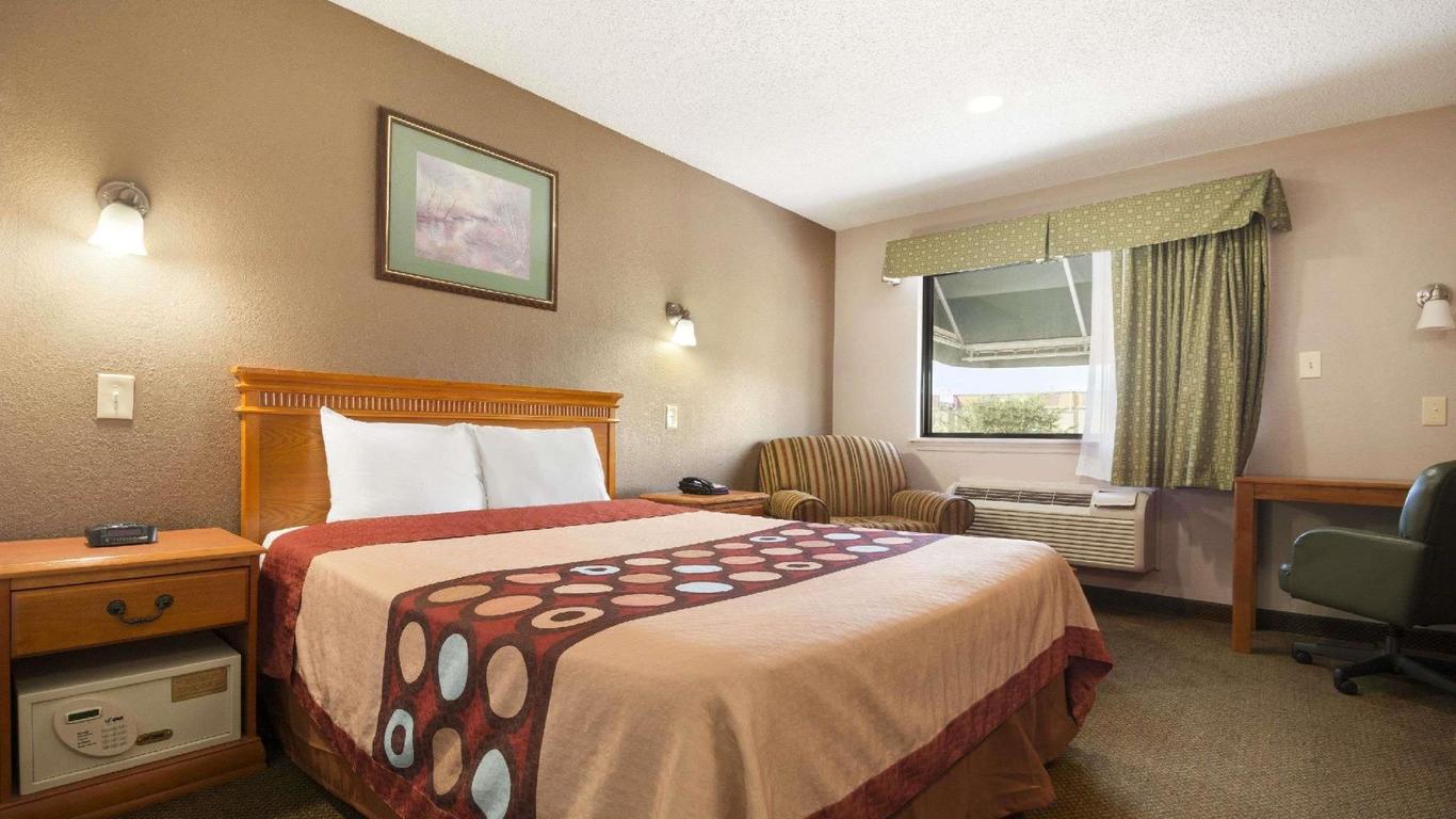 Staywell Suites Baton Rouge/I-12