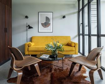 Lisbon Five Stars Alcântara Lofts - ליסבון - סלון