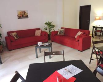 Domus Taranto unica sede - Taranto - Living room