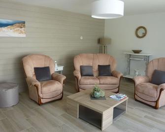 La Gourbeuille, a beautiful retaise house - Ars-en-Ré - Living room