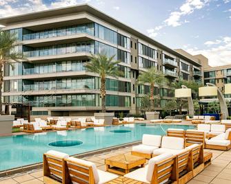 دابلوي سكوتسديل - سكوتسدايل - حوض السباحة