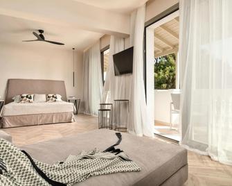 Ino Hotel & Suites - Sámos - Makuuhuone
