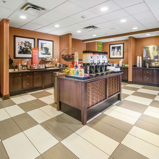 Buffet view of Hampton Inn & Suites Tulsa/Catoosa