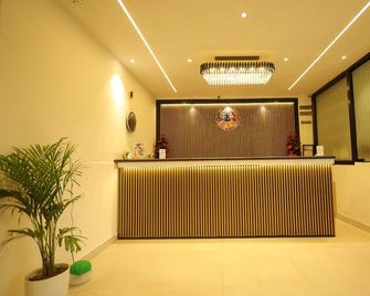 Hotel East Gate by Vablis Hospitality - Agra - Front desk