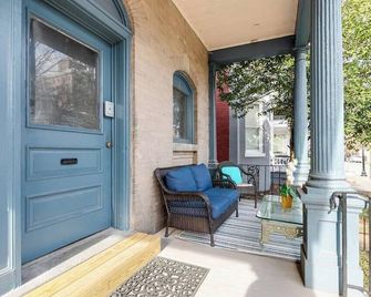 G7 Central Location Museums Free Parking - Richmond - Balkon
