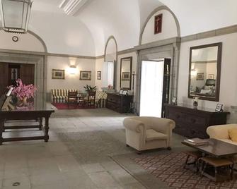 Hospedería Santa Cruz - San Lorenzo de El Escorial - Living room