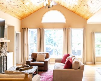 Big Canoe Secluded Modern Cabin - Tech Escape - Jasper - Sala de estar