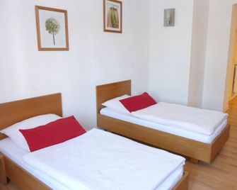 Lessing-Apartment - Düsseldorf - Bedroom