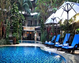 Le Dian Hotel - Serang City - Piscina